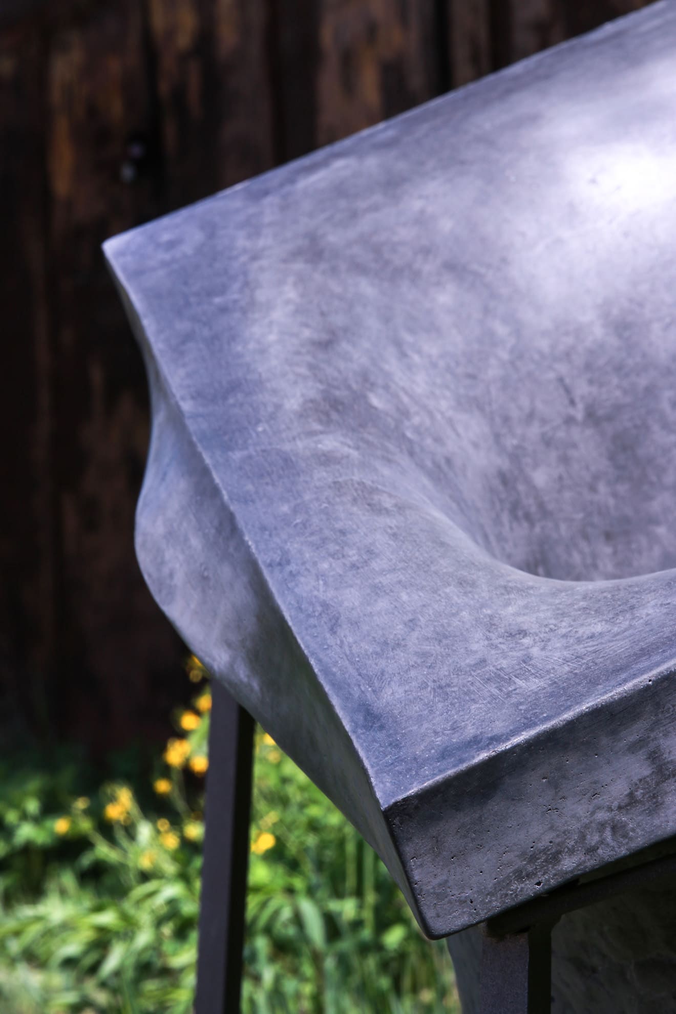 Дизайн вазона из архитектурного бетона  | Intuition Design